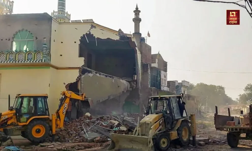 Fatehpur Noori Masjid illegal construction  demolition Lalauli police
