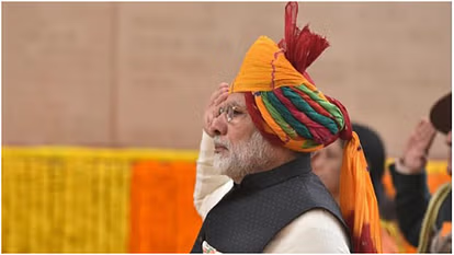 PM Modi wore a multi-coloured turban - Live Times